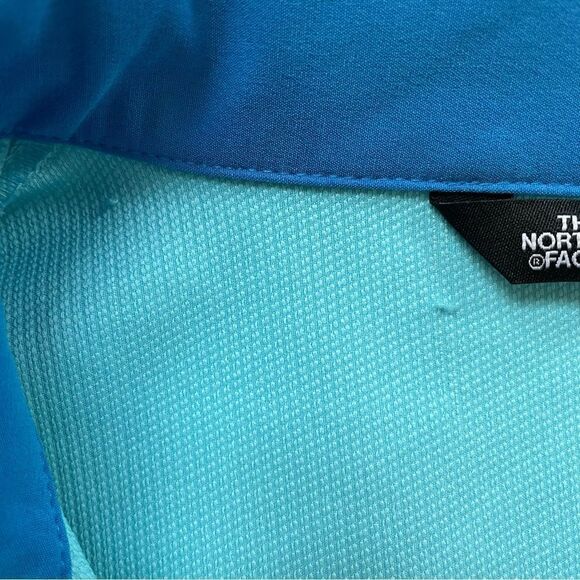The North Face Blue and Pink Windbreaker Light Jacket - Size: Small - Picture 4 of 11